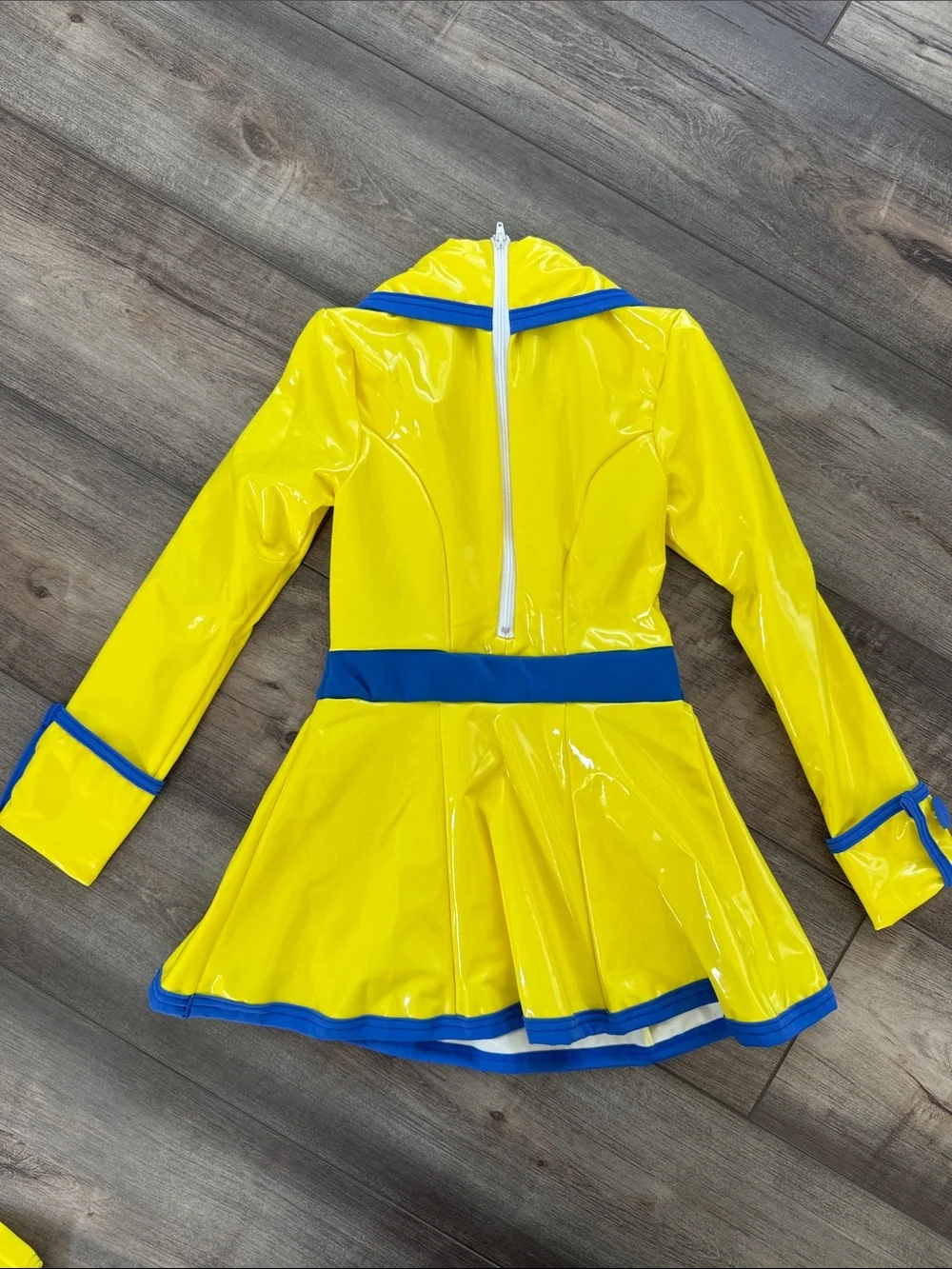 Weissman costume “singin’ in the rain” size SC - small child